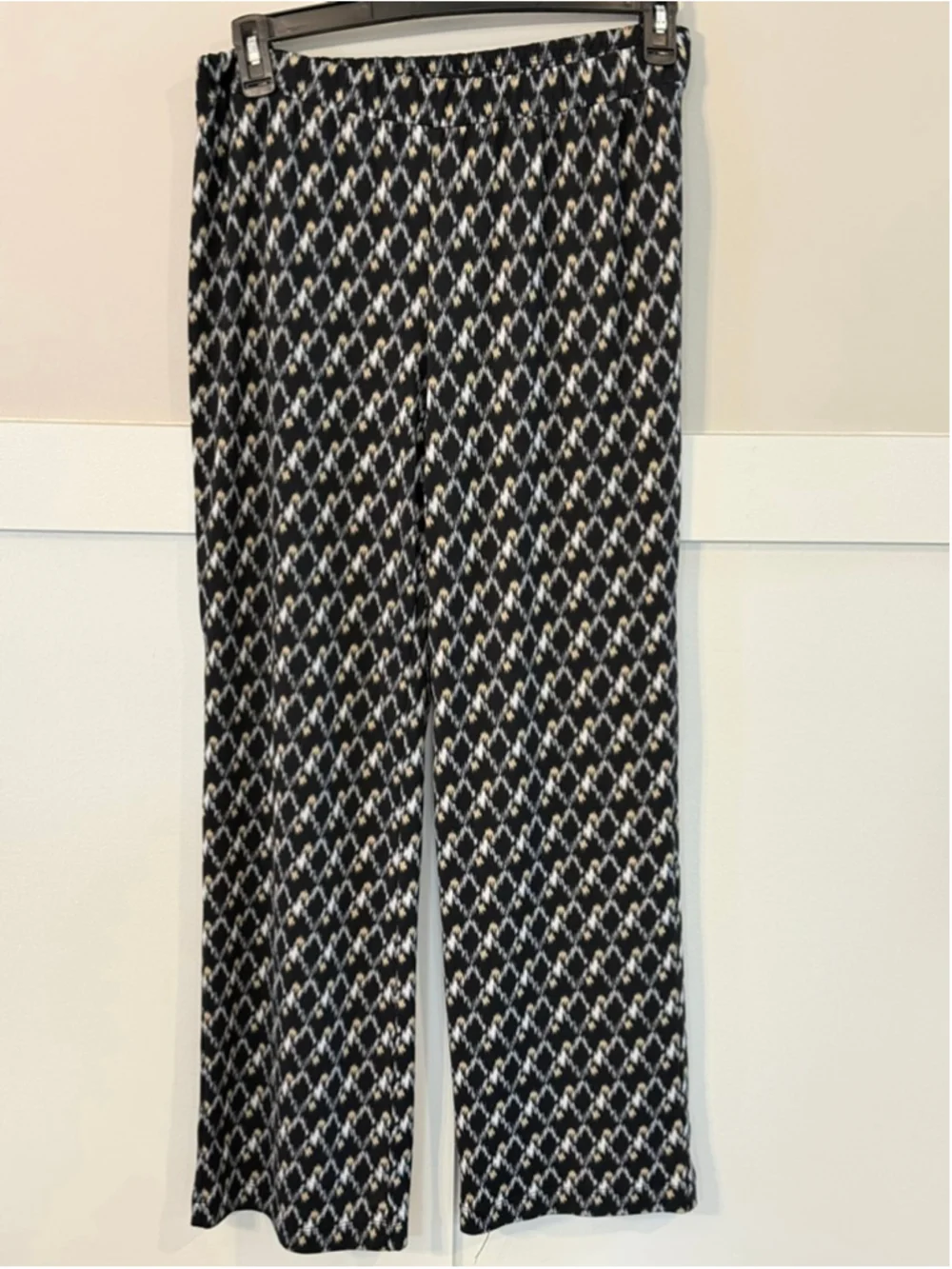 New Directions Petite PM Black Geometric Print Pull On Straight Leg Pants - Picture 1 of 4